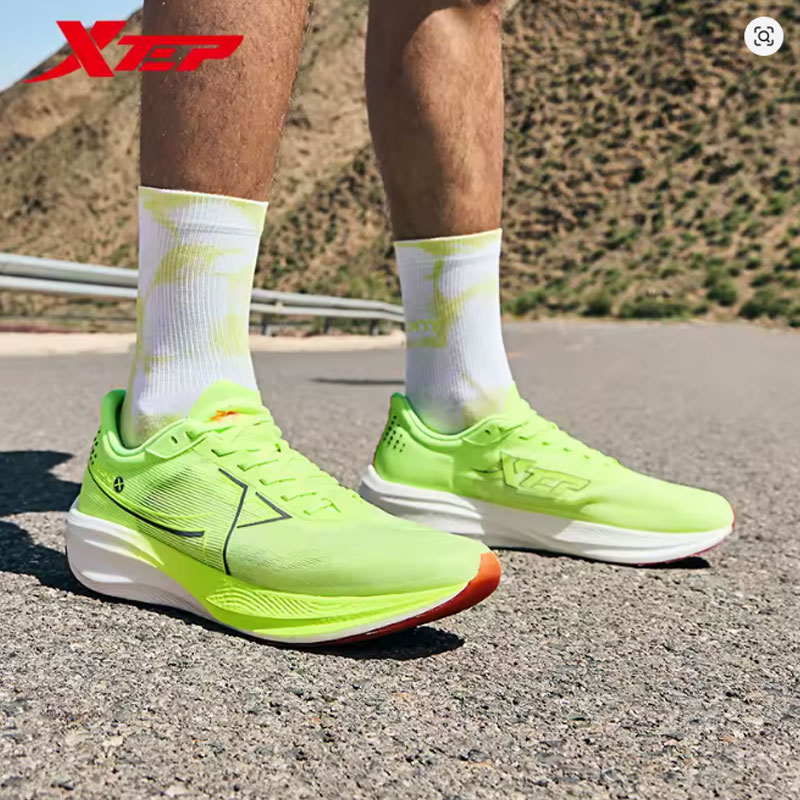 Xtep 260X men's summer running shoes strong propulsion - outsole traction pattern