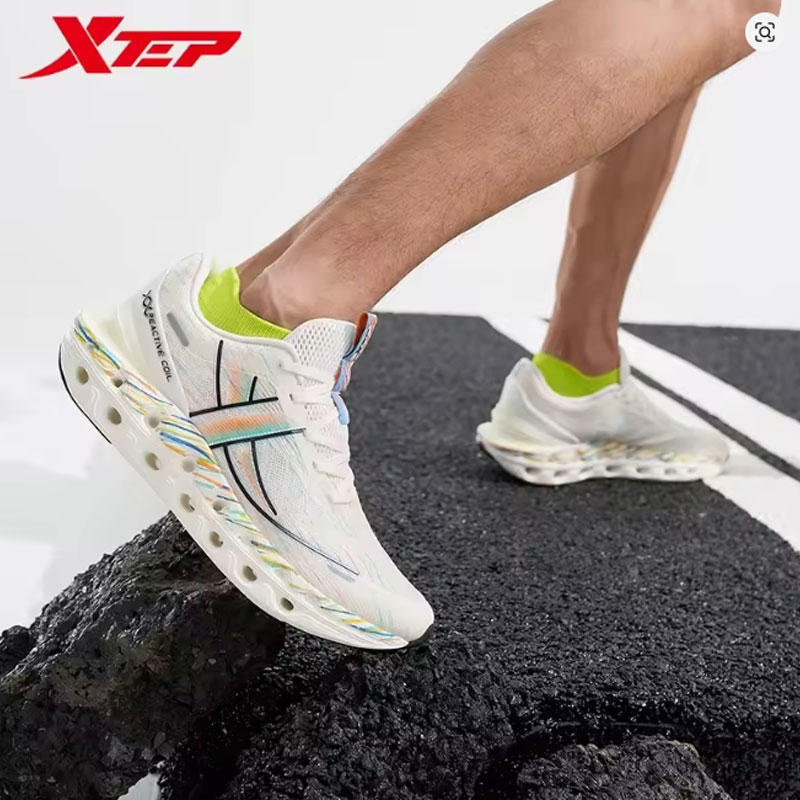 Xtep Reactive Coil 11.0 men's summer running shoes - outsole traction pattern