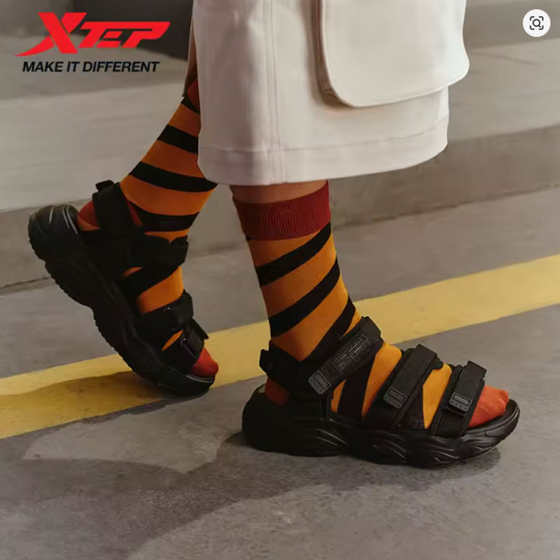 Xtep women's breathable sandals non-slip outdoor - non-slip outsole detail