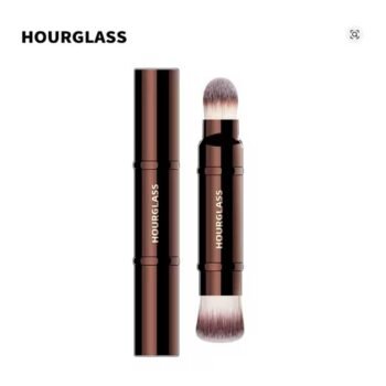 Hourglass-No.15-Retractable-Double-Ended-Complexion-Makeup-Face-Brush
