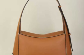 PATSY PG GARIS Women’s Classic Minimalist Shoulder Bag