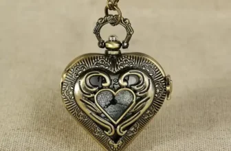 vintage-heart-pocket-watch-necklace-chain-crown-closeup