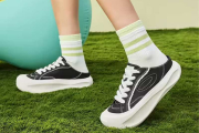 Xtep Starfall Women’s Lightweight Thick-Soled Fashion Skateboarding Shoes